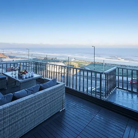 Daire Host & - Captain's Deck Seafront *