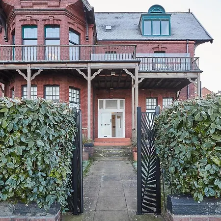 Host & - Captain's Deck Seafront * Saltburn-by-the-Sea