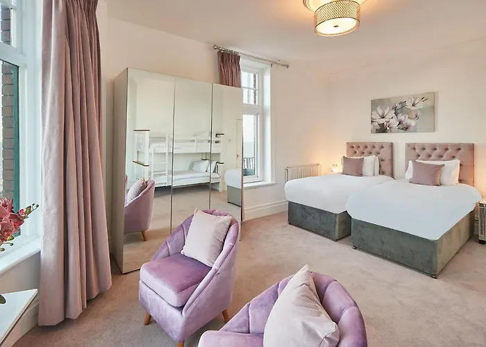 Апартаменты Host & - Captain's Deck Seafront