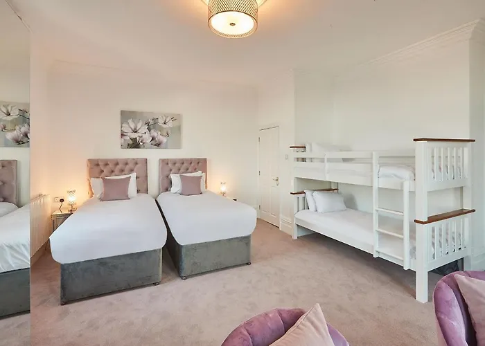 Host & - Captain's Deck Seafront Апартаменты