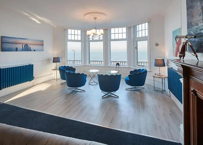 Апартаменты Host & - Captain's Deck Seafront