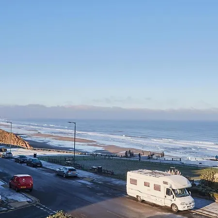 Host & - Captain's Deck Seafront *