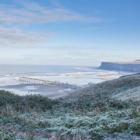 Host & - Captain's Deck Seafront *